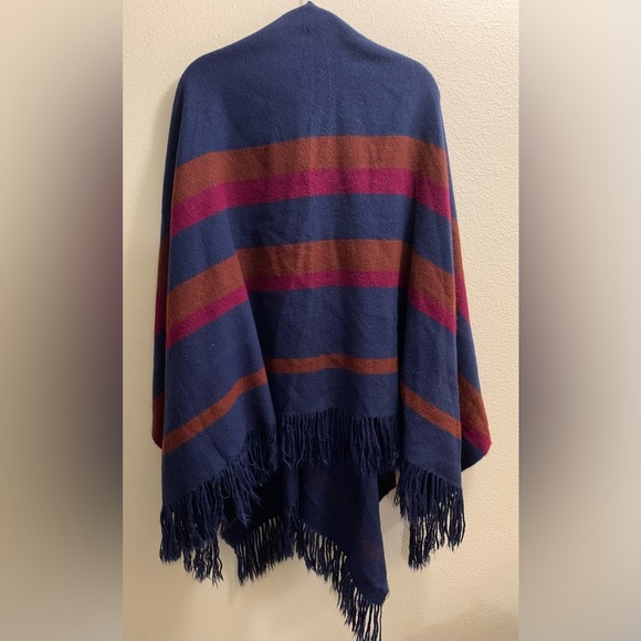 Fall Colored Striped Shawl Scarf With Tassels- Christmas Pictures Football Games - Picture 1 of 6
